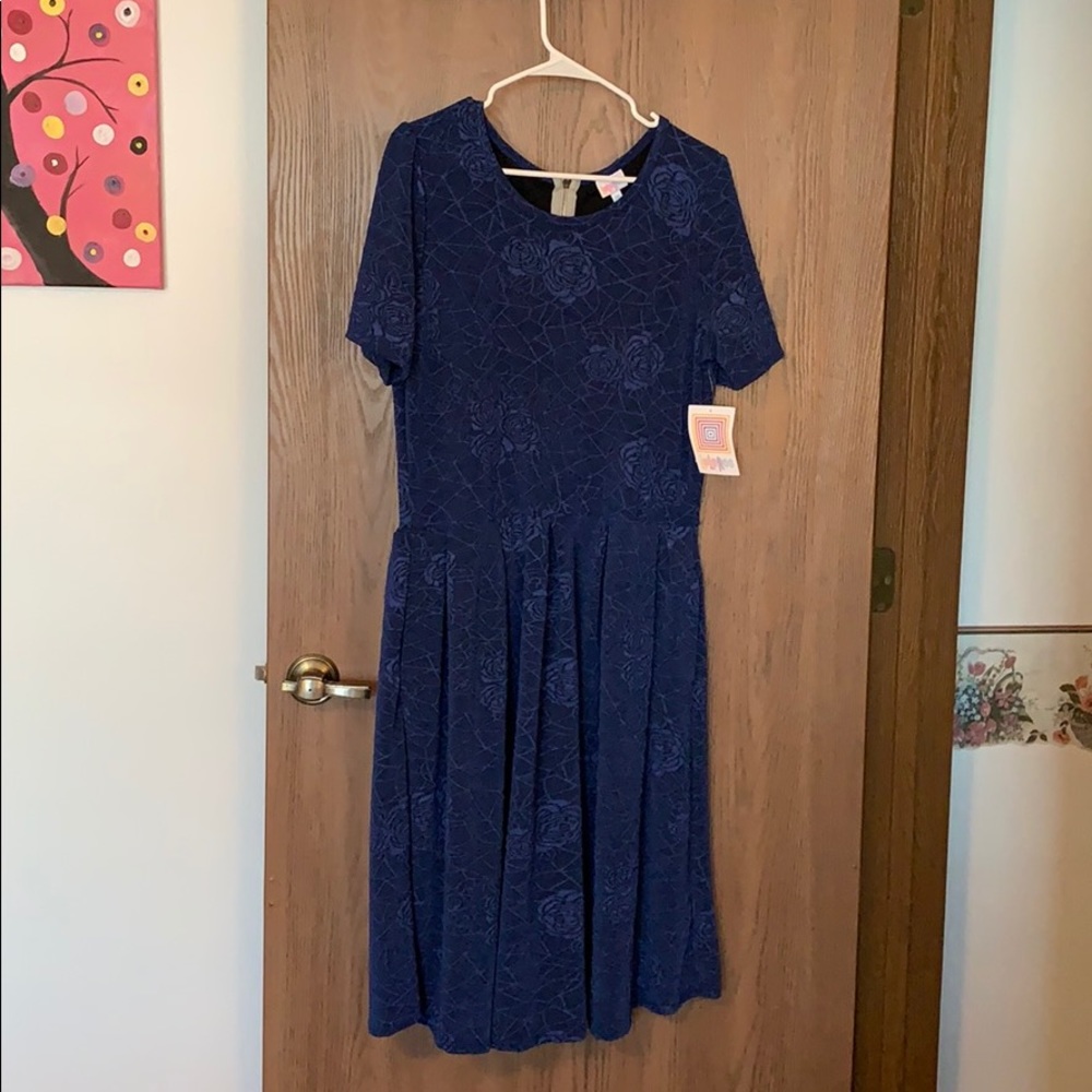 Lularoe 2XL Amelia Navy Blue with Roses